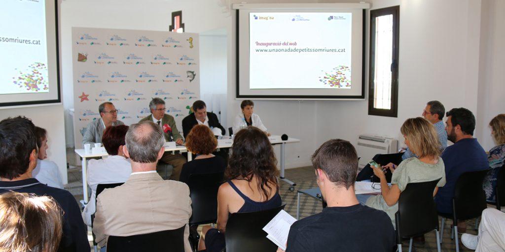 Una imatge de la roda de premsa de presentació de 'Una Onada de Petits Somriures al Parc Taulí'