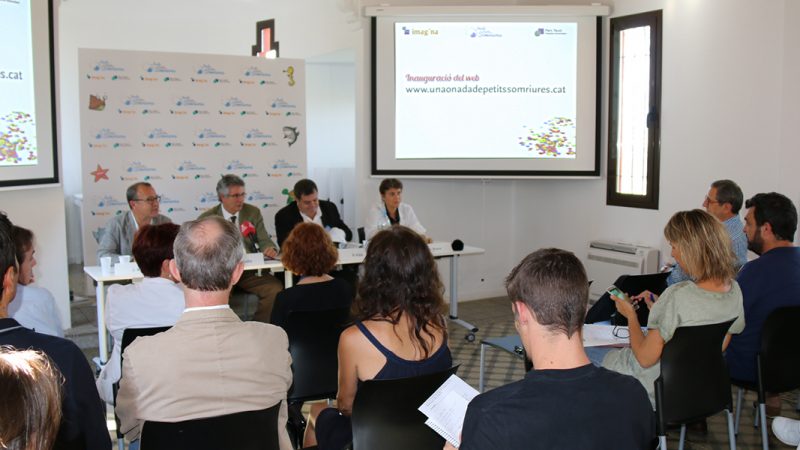 Una imatge de la roda de premsa de presentació de 'Una Onada de Petits Somriures al Parc Taulí'