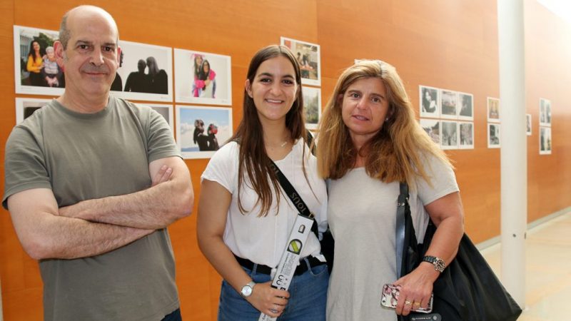 Professors i alumna de l'Escola Illa