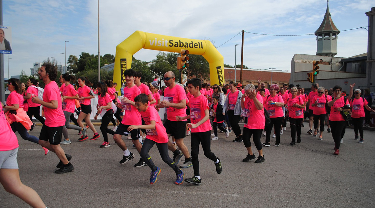 Prop de 3.500 participants en la cursa Sabadell Corre pels Nens i Nenes