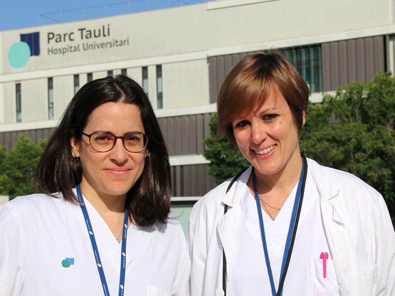 Les doctores Marta Ros i Mariona Hervàs, neuròlogues referents en esclerosi múltiple del Parc Taulí