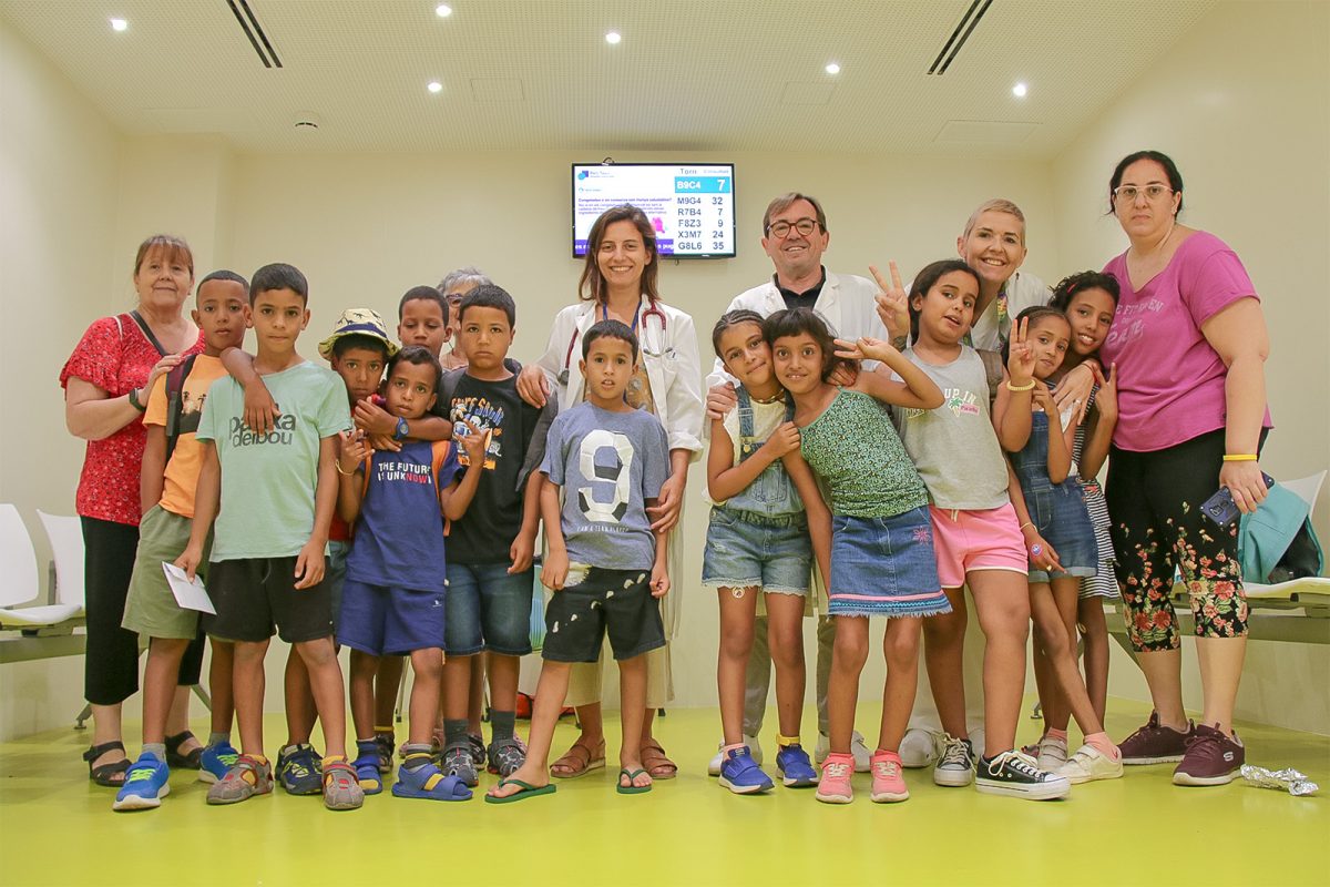 12 infants sahrauís passen revisió mèdica al Parc Taulí