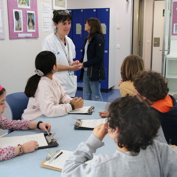 Visita Escuela Samuntada Unidad Neonatología