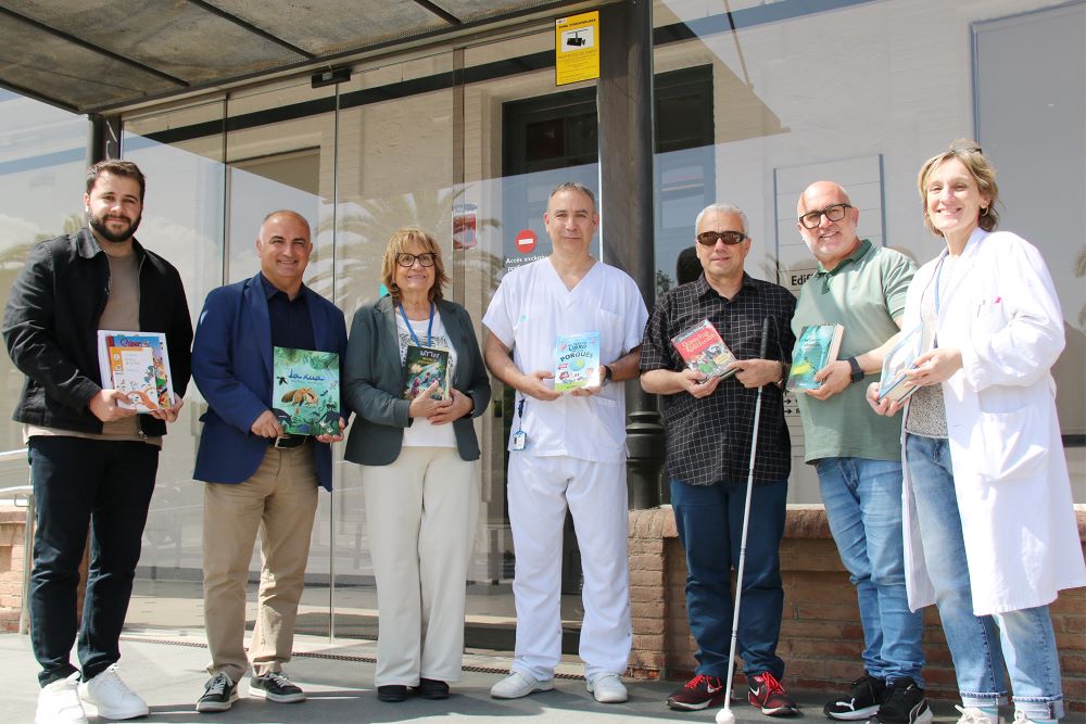 L’Hospital de Dia de salut mental infantojuvenil i la Unitat d’Hospitalització d’Adolescents reben una donació de llibres de Ripollet Ràdio