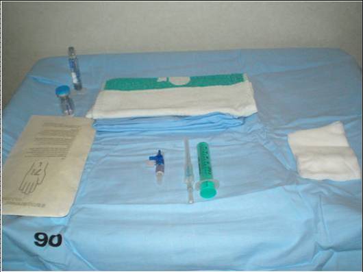 Imatge material utilitzat en l'ecografia de mama amb contrast. Radiologia Mamà ria. UDIAT. Parc TaulÃ